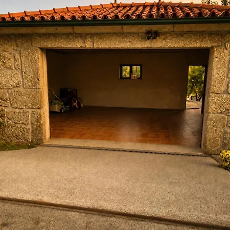 Refugio Rodrigues - Piscina & Jacuzzi Privados - Geres Ferienhaus *